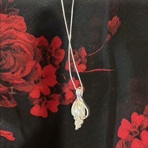 Sterling Silver Pearl Charm Seashell Pendant Necklace NEW